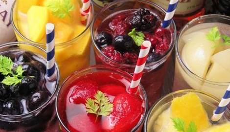 バーならではの多彩なアルコールメニュー